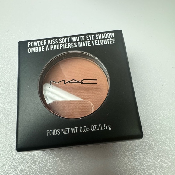 MAC Cosmetics matte eyeshadow in My Tweedy - Picture 11 of 11